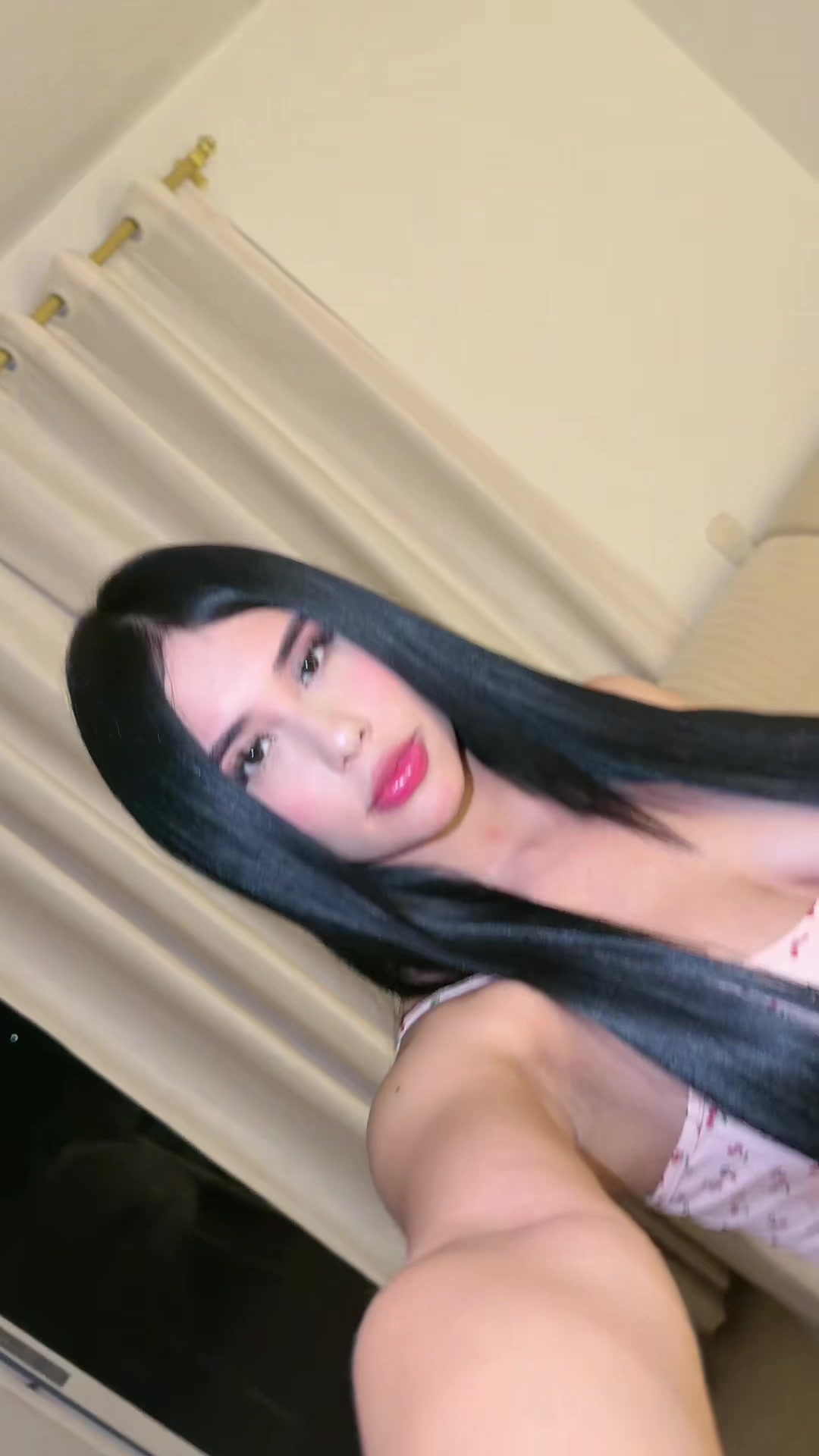 @𝑁𝐼𝐾𝑂𝐿𝐸