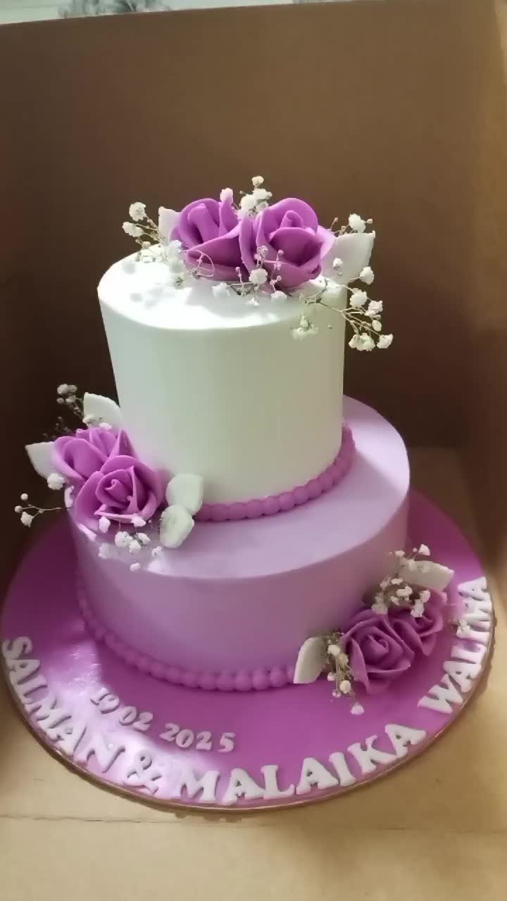@Customize Designer Cakes LHR