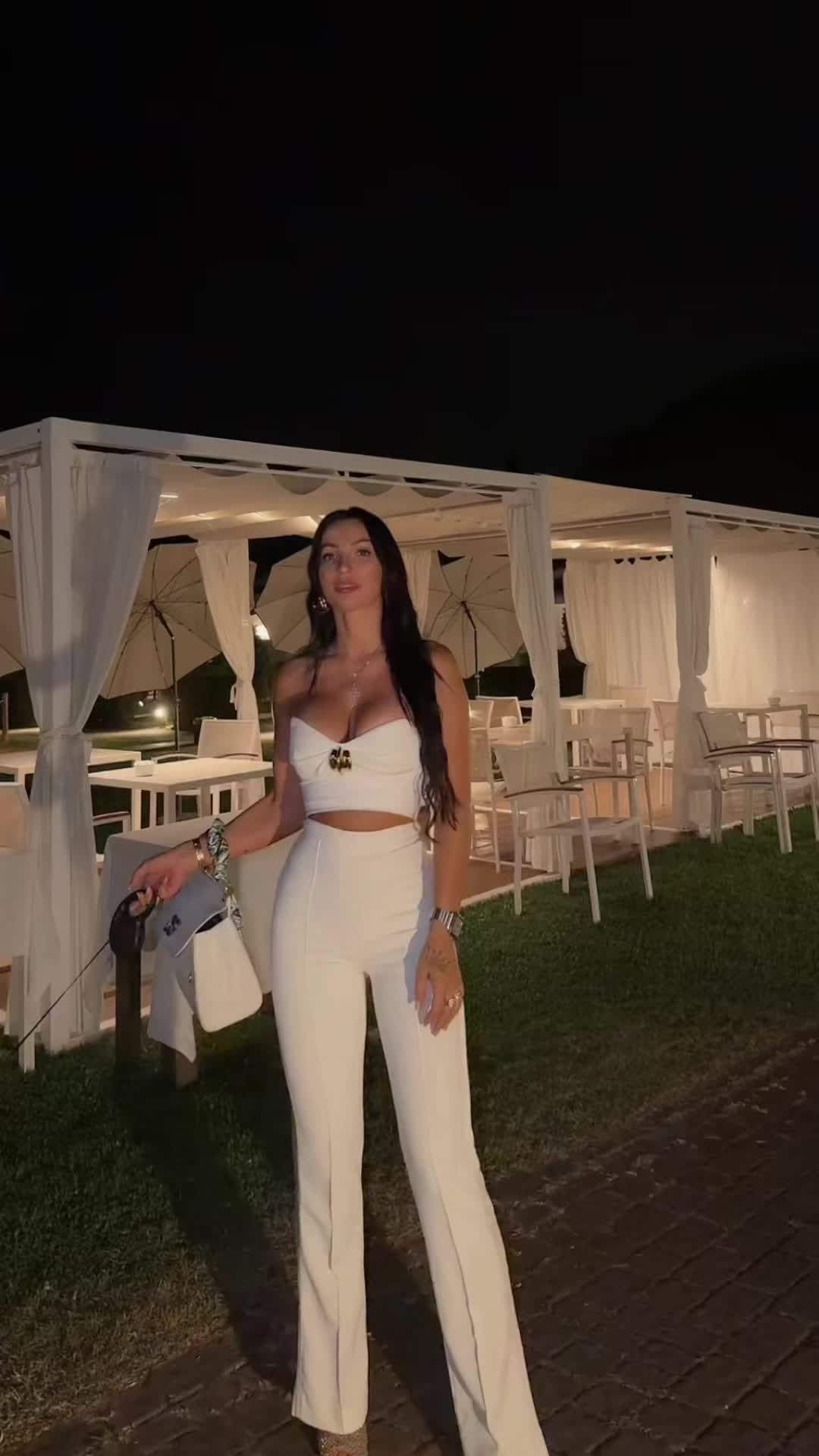@Stela Kristela Behaj