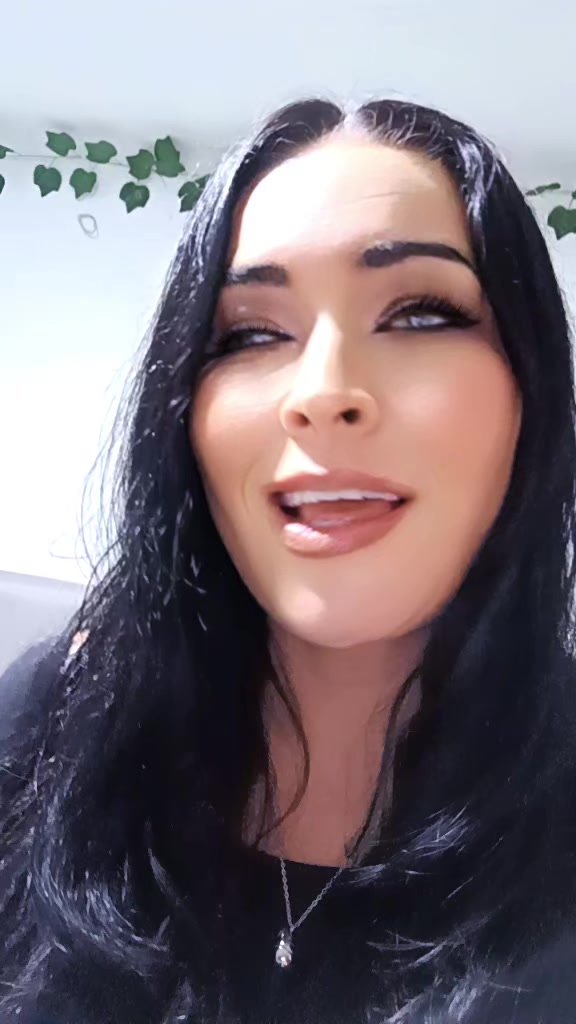 @Chezzybelle