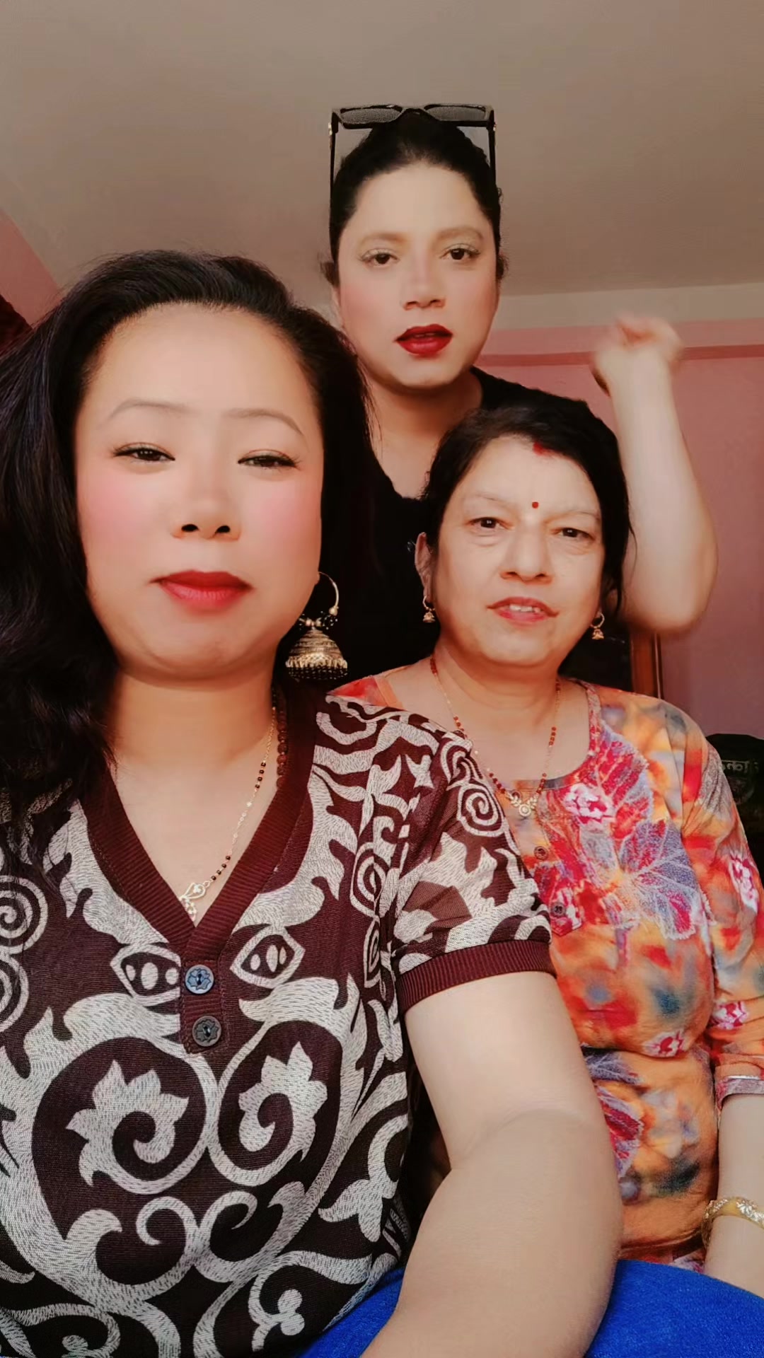 @MiSs_Laxmi 🇳🇵ॐ नम: शिवाय