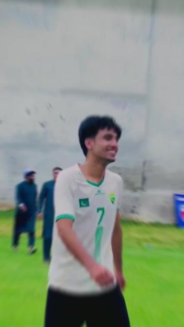 @Ali Afridi 😇