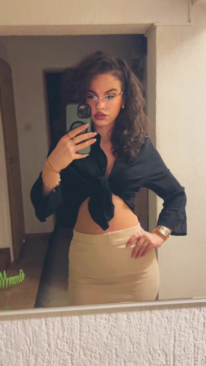 @𝑽𝒂𝒍𝒆💋