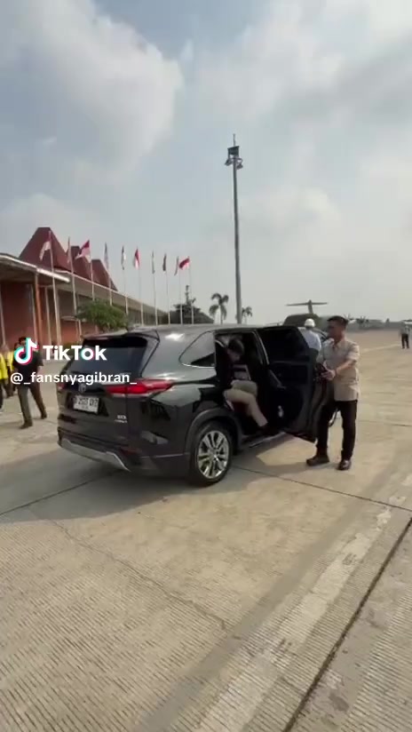 @Aishawa
