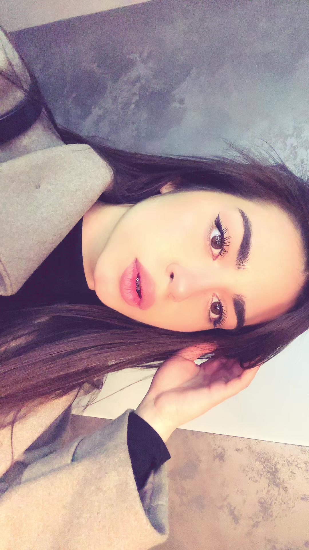 @llatviina_