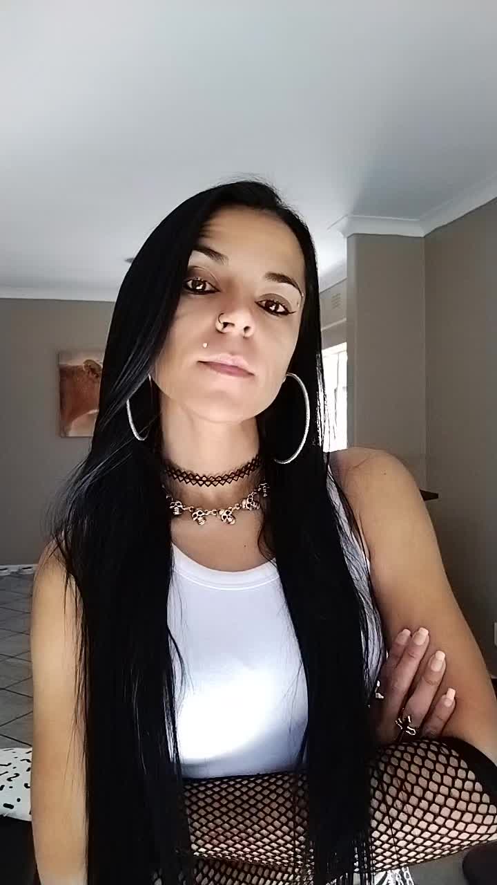 @Jamie 🖤🩷