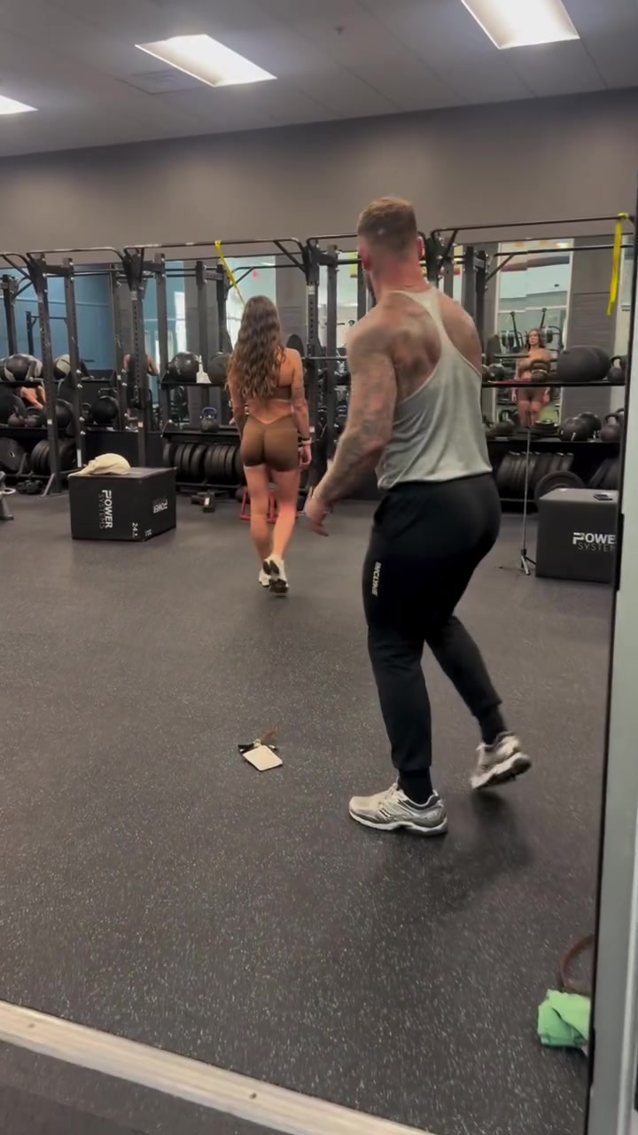 @_kevykevv