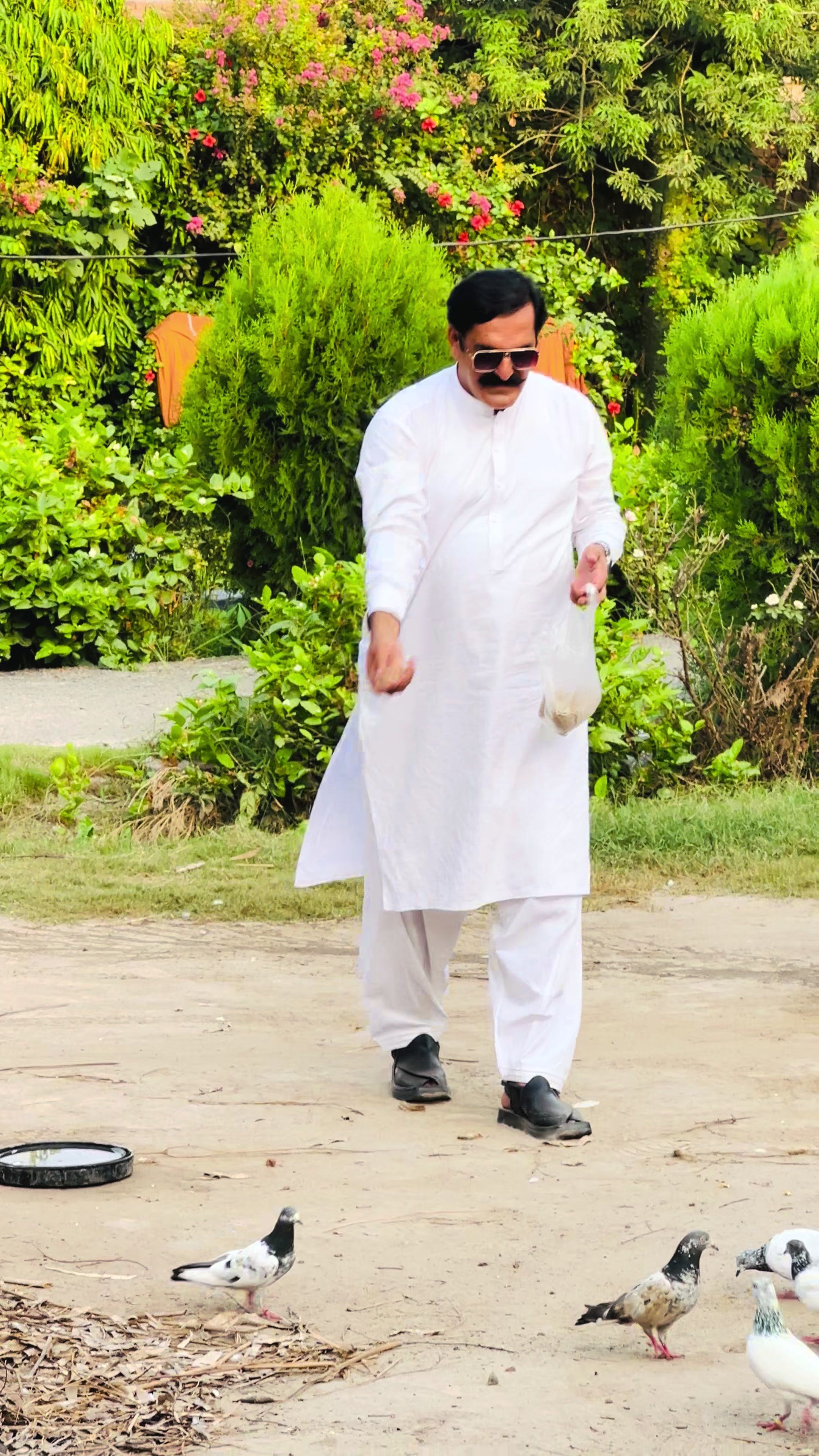 @Ch Nadeem Sarwar Midhana