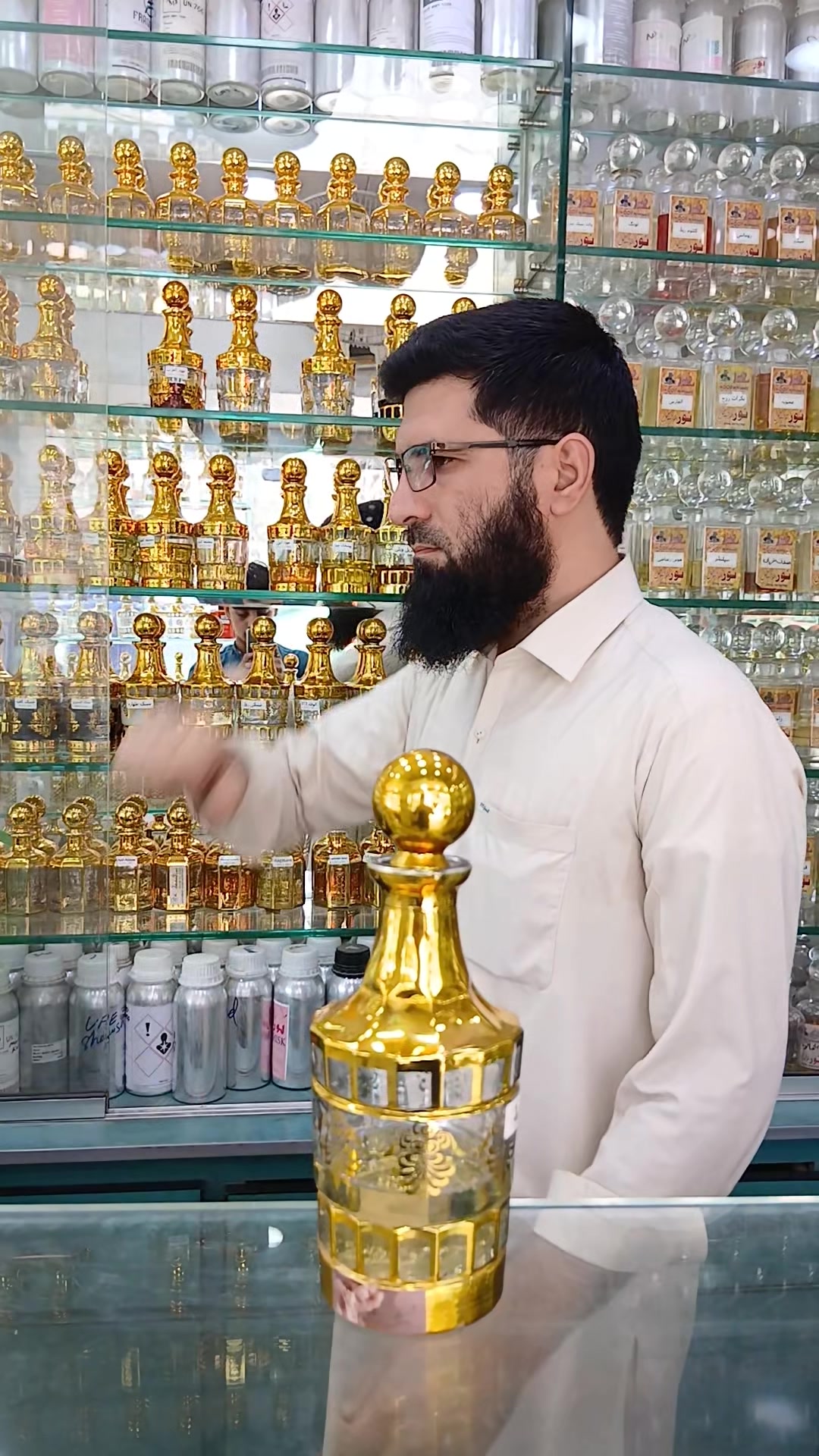 @نُورُالمِسْك