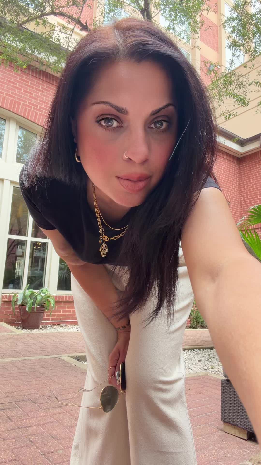 @Samia Adil