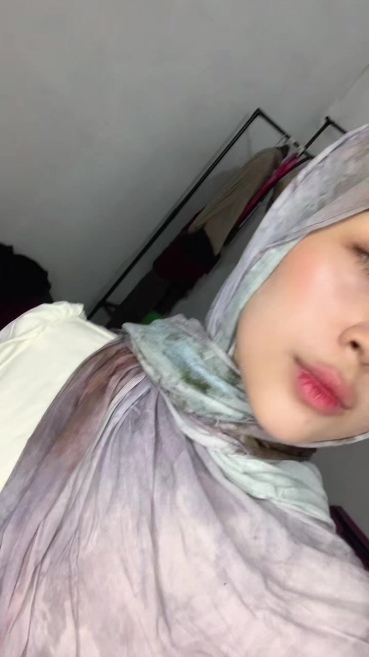 @Silvia Andrianiii