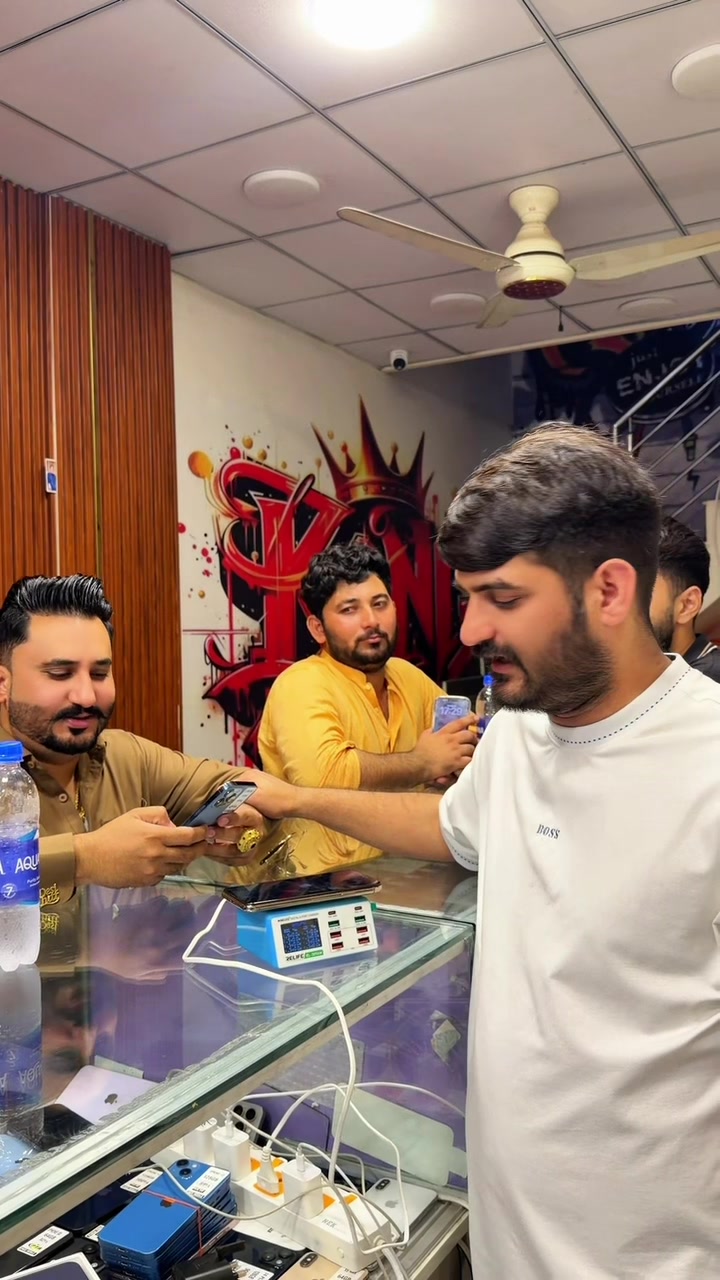 @👑علی بٹ👑