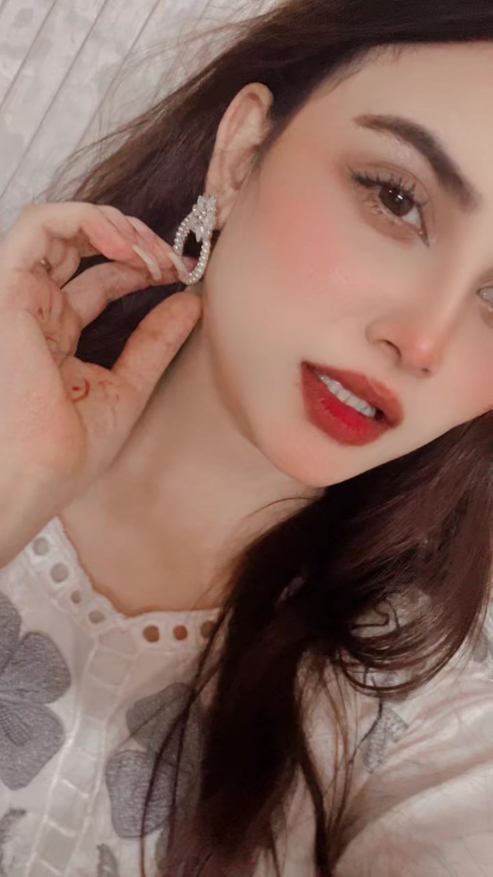 @Emaan🕊️✨
