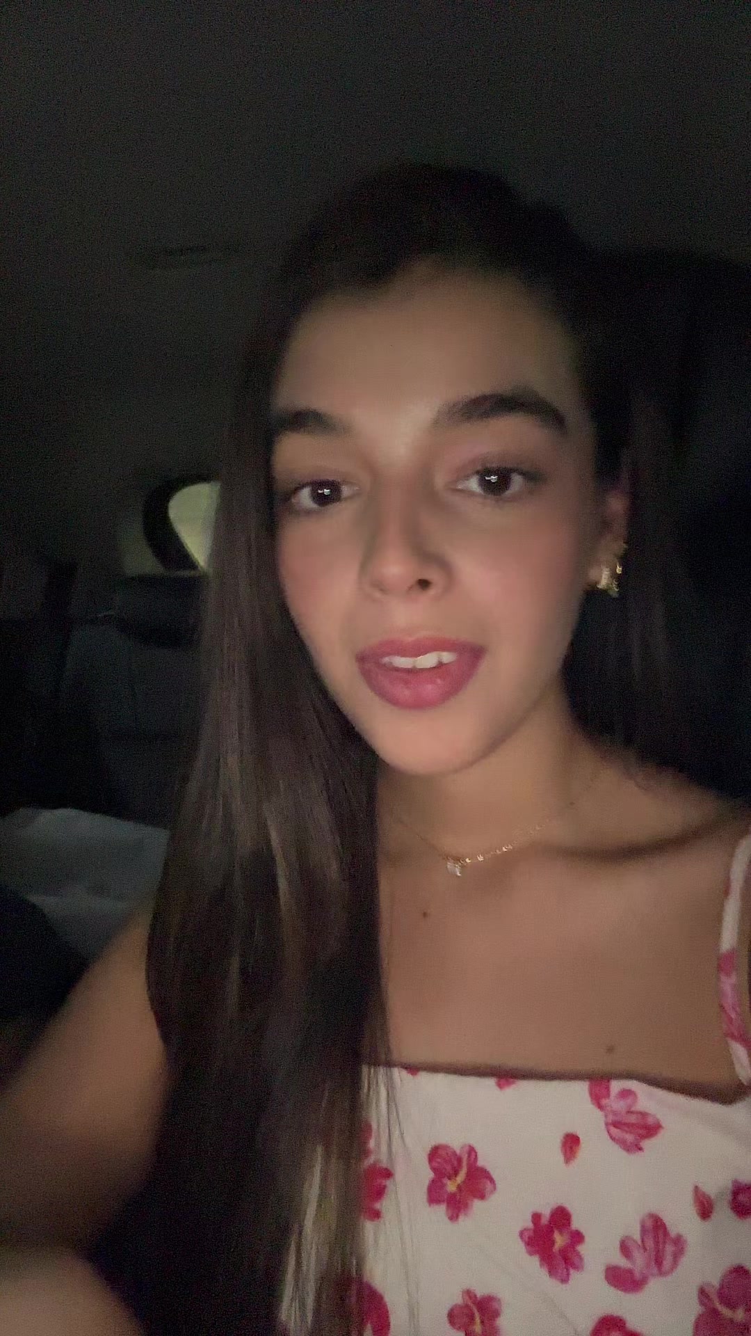 @Larissa María