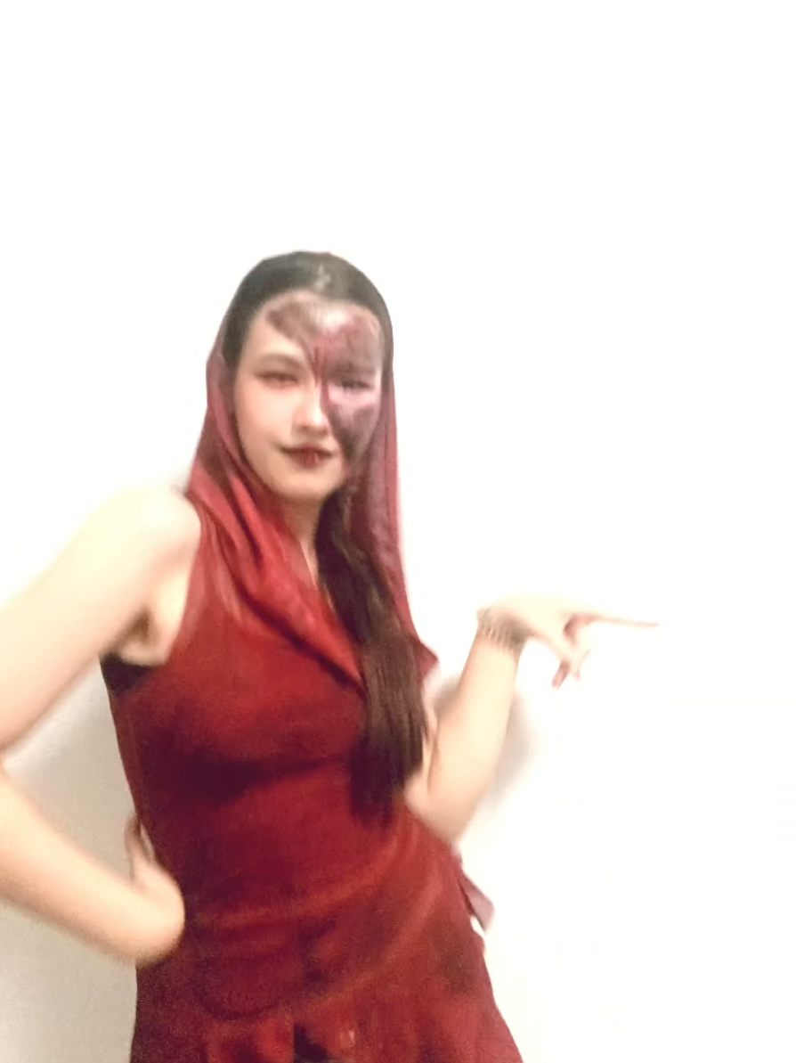 @Dominika 🧛🏻&zwj;♀️
