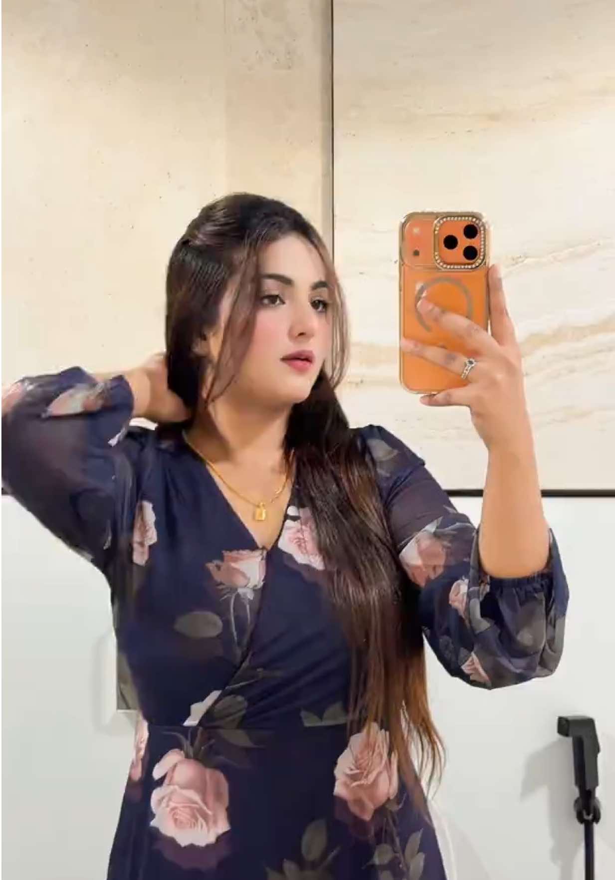 @Ayesha 🔥🔥