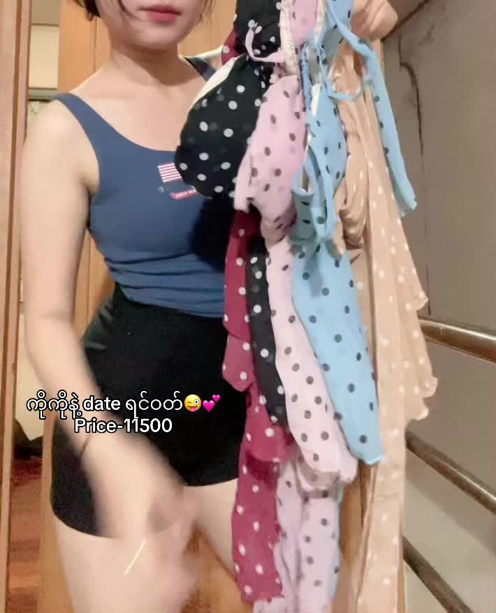 @Carly Clothing🌸(လက်လီ/လက်ကား)