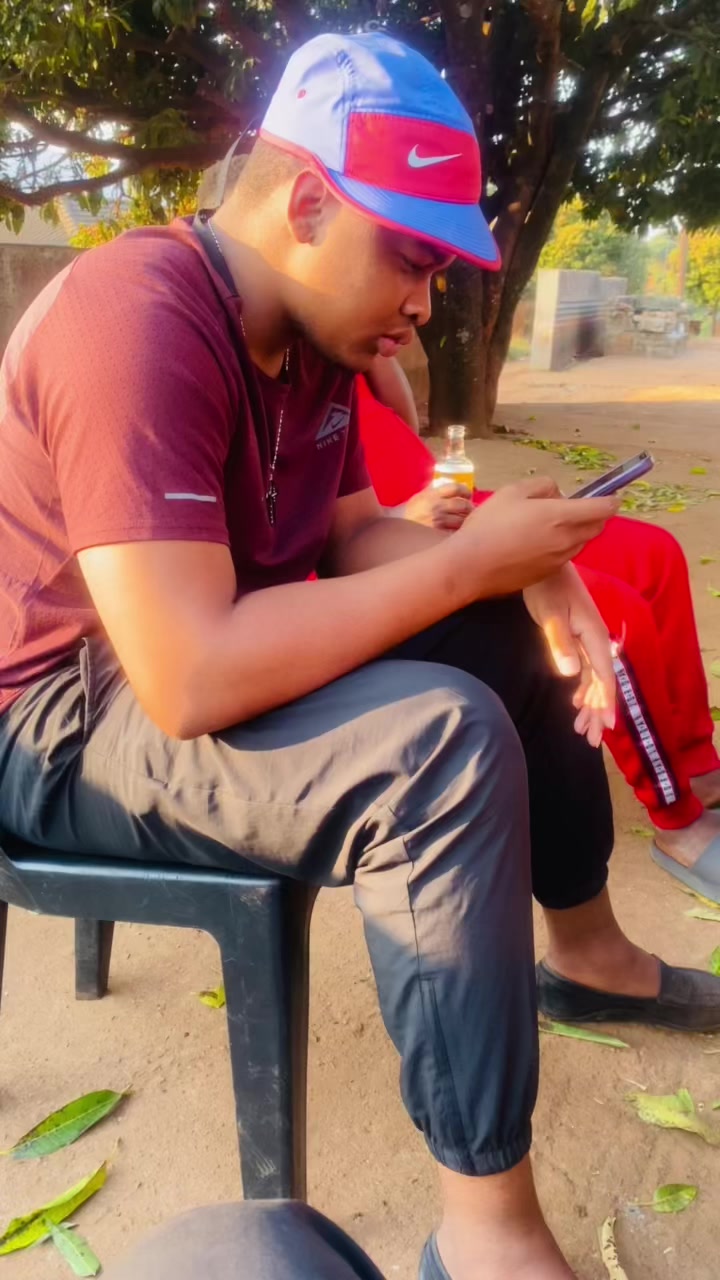 @Leblesser via LnB705