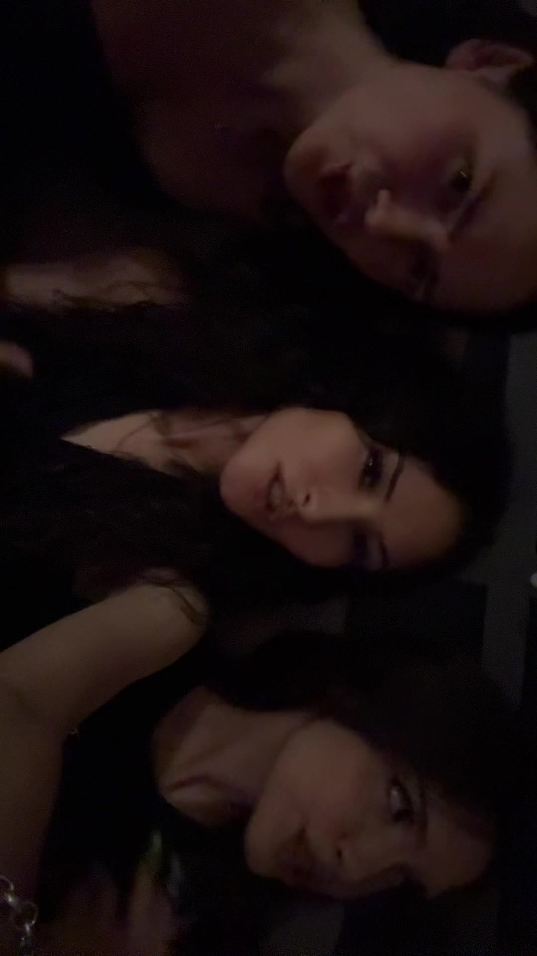 @оттуда