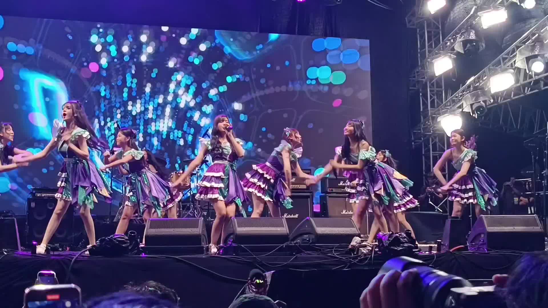 @ChanDutz`