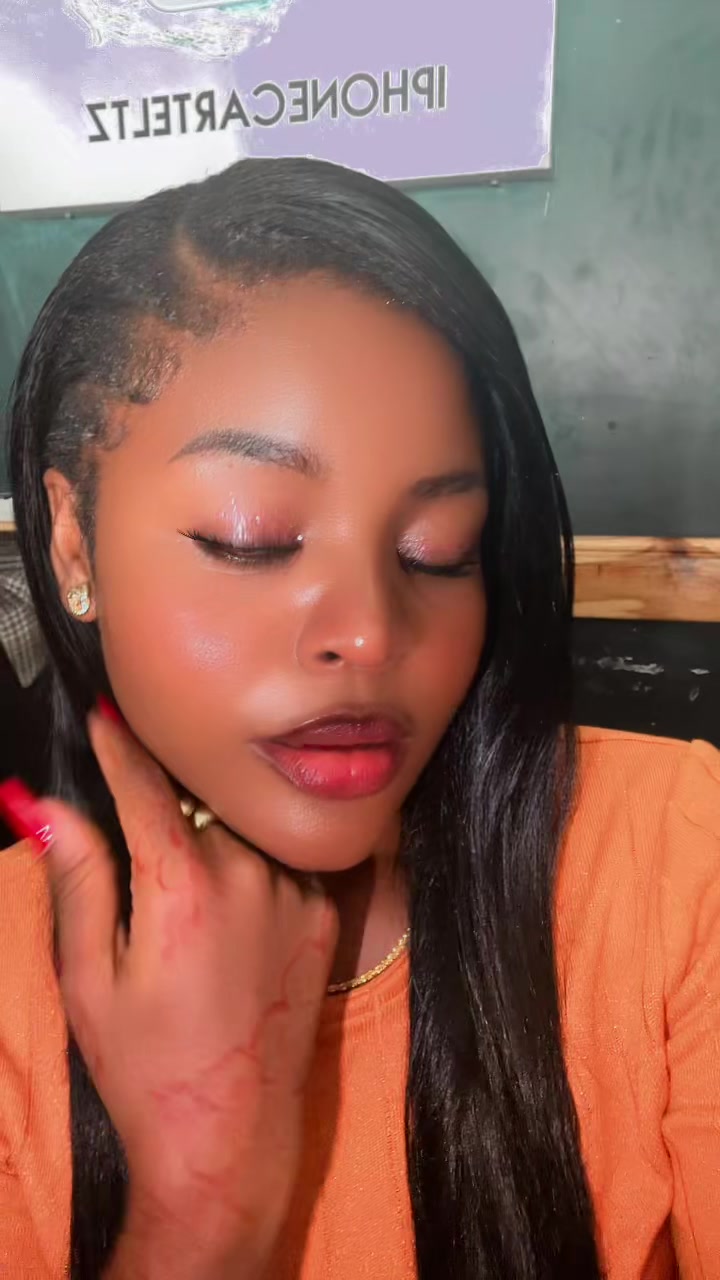 @Aisha_hassan03