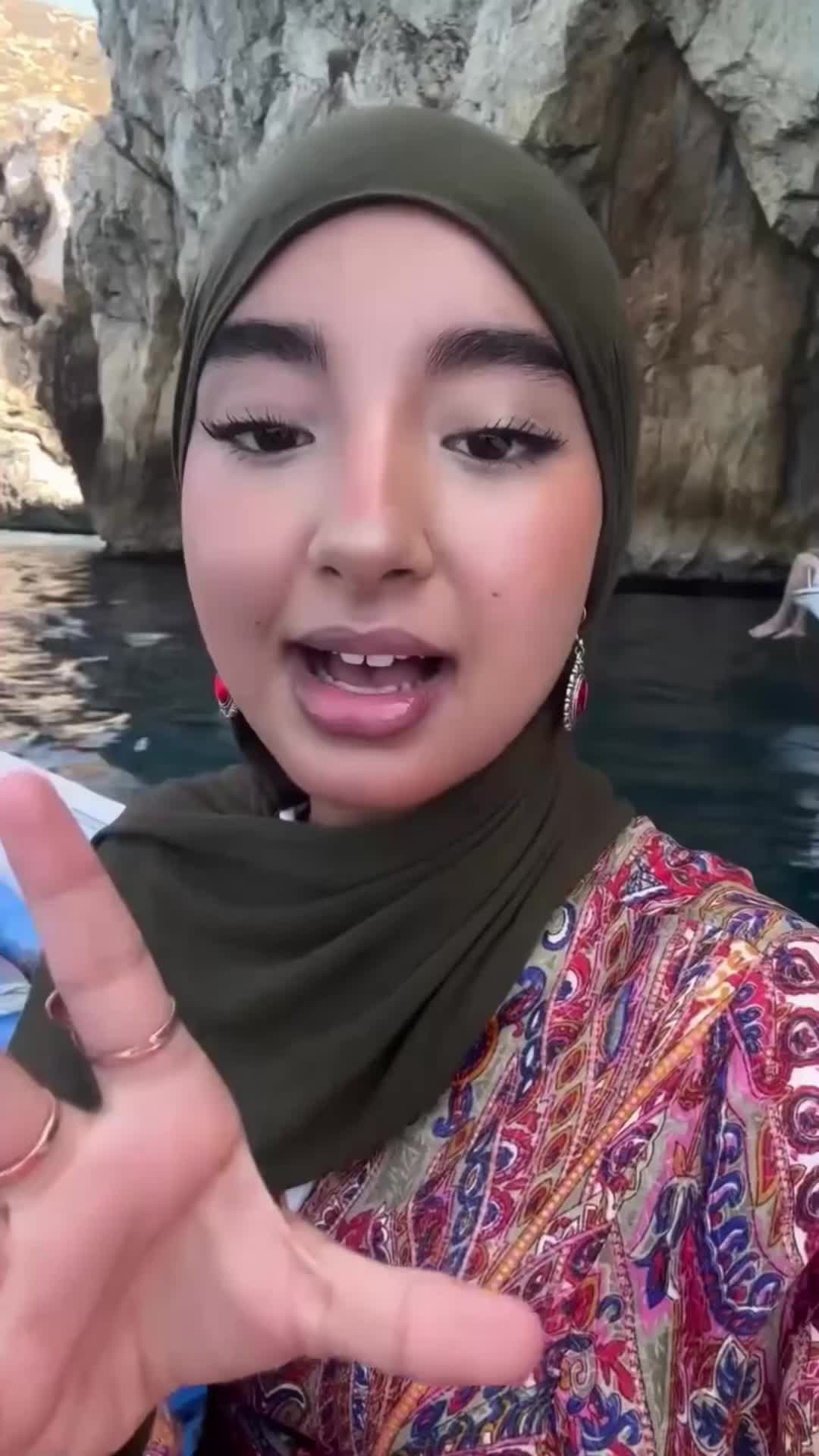 @Aya izelgue آية إزيلگ