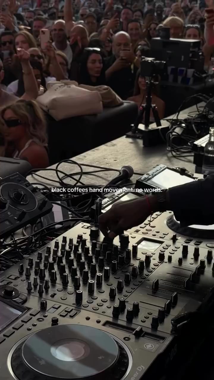 @Afro House Feed