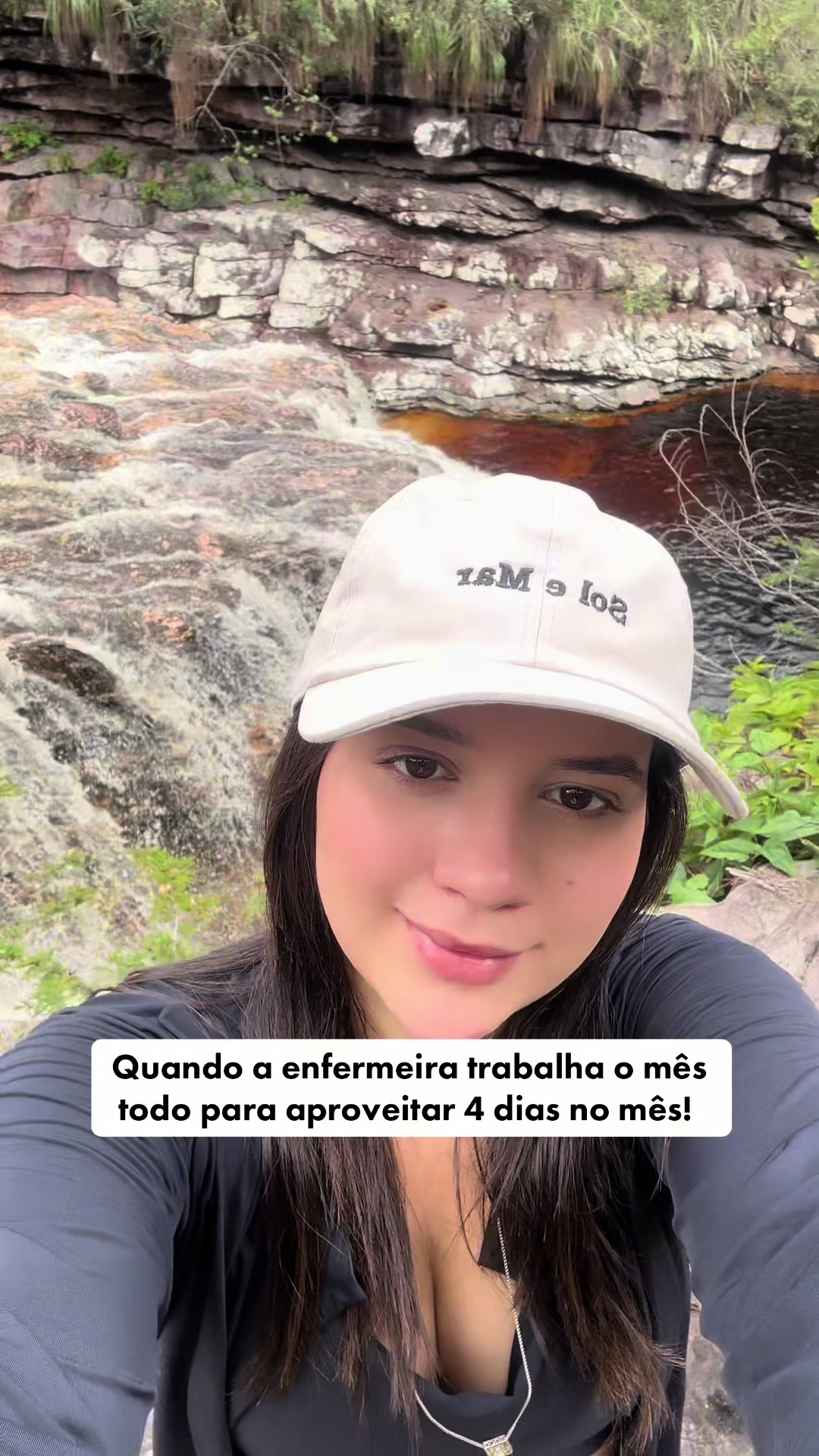 @L&iacute;via Souza