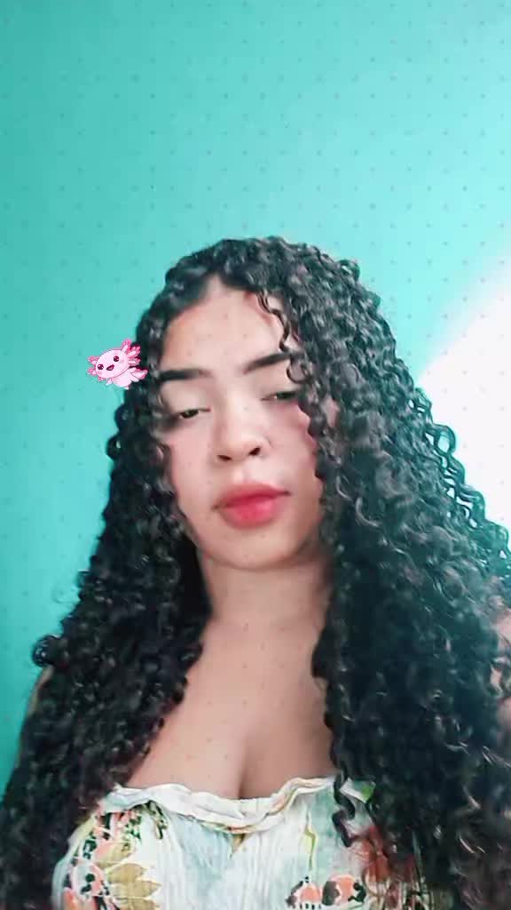 @𝙰𝚗𝚊𝚑🎀