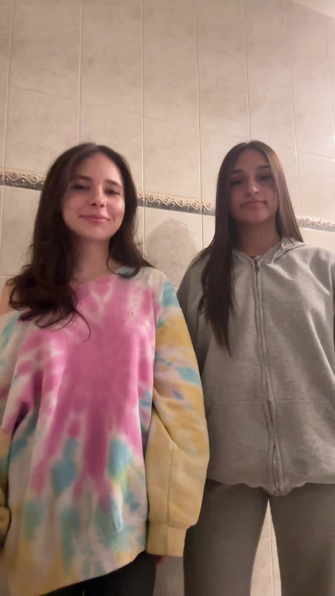 @bella