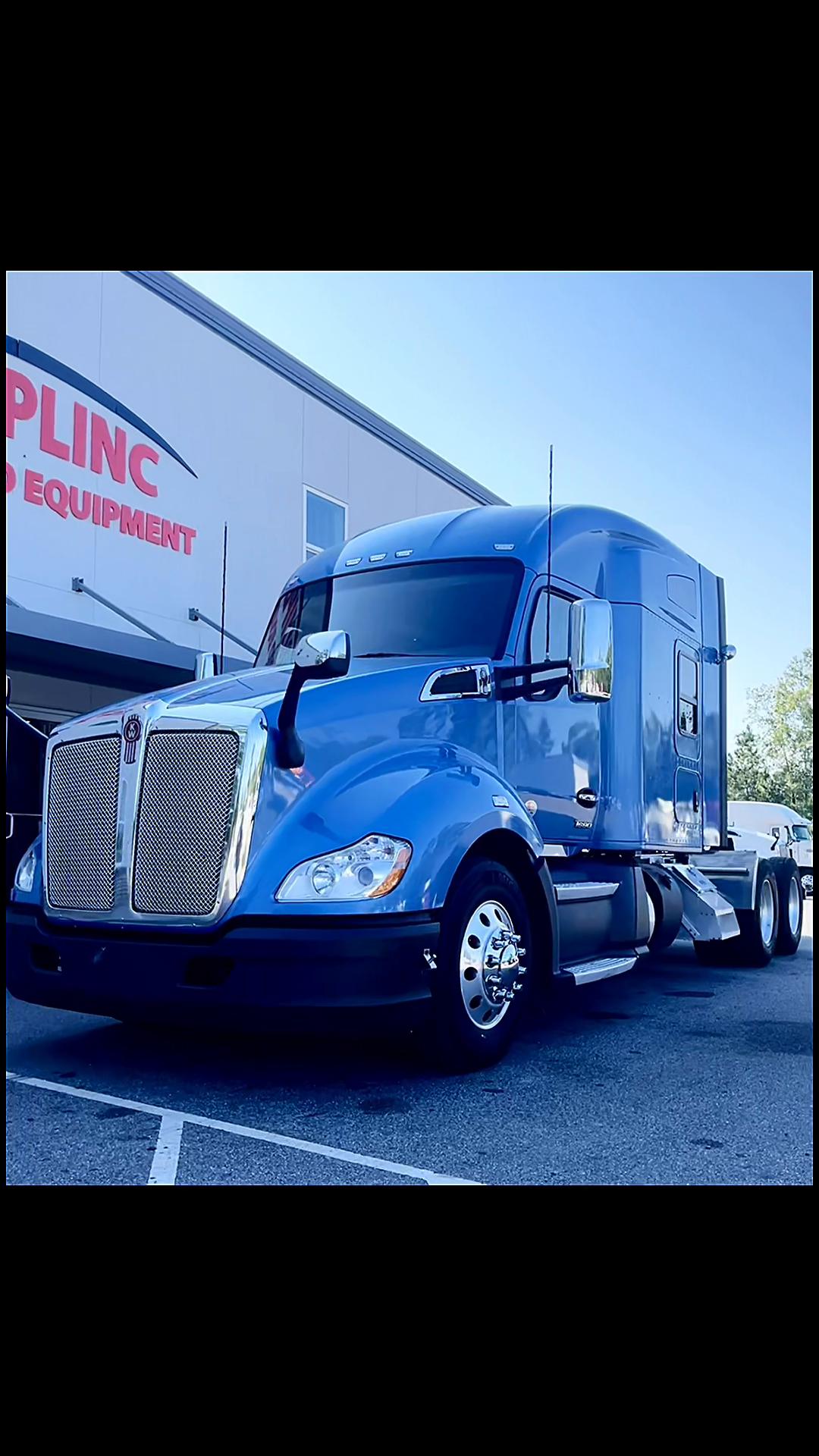 @EquiplincTrucks
