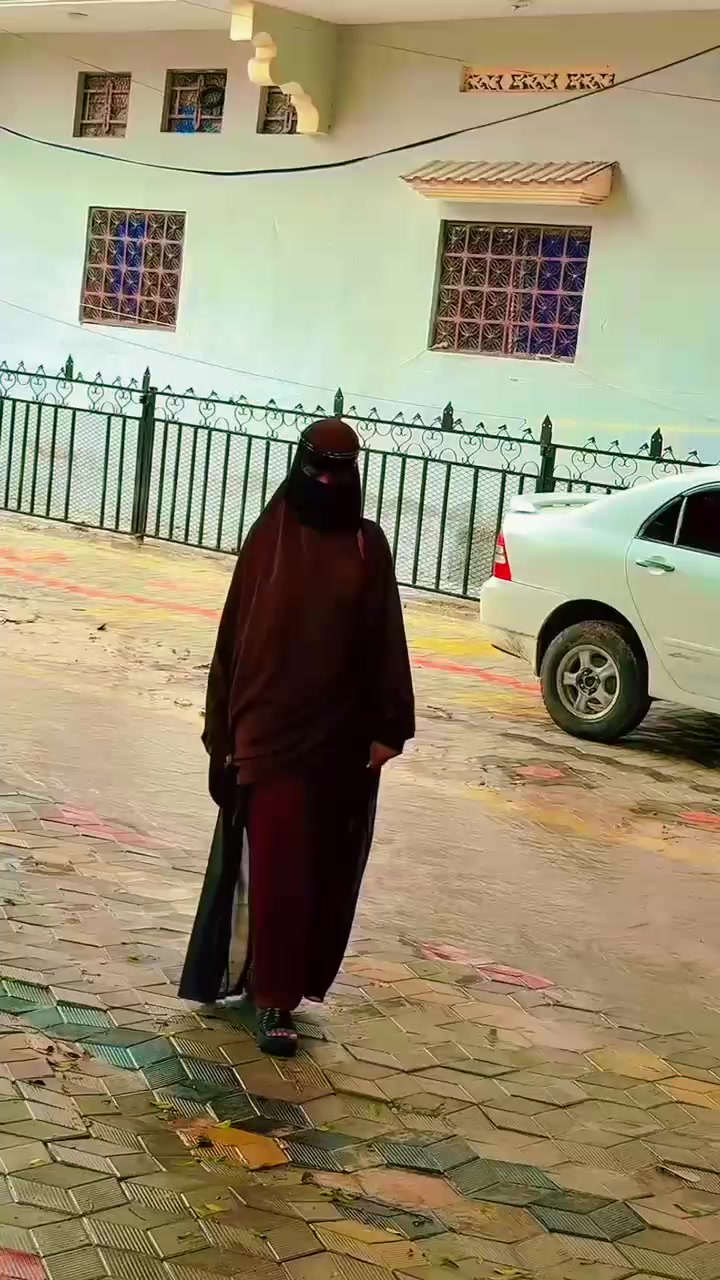 @.....