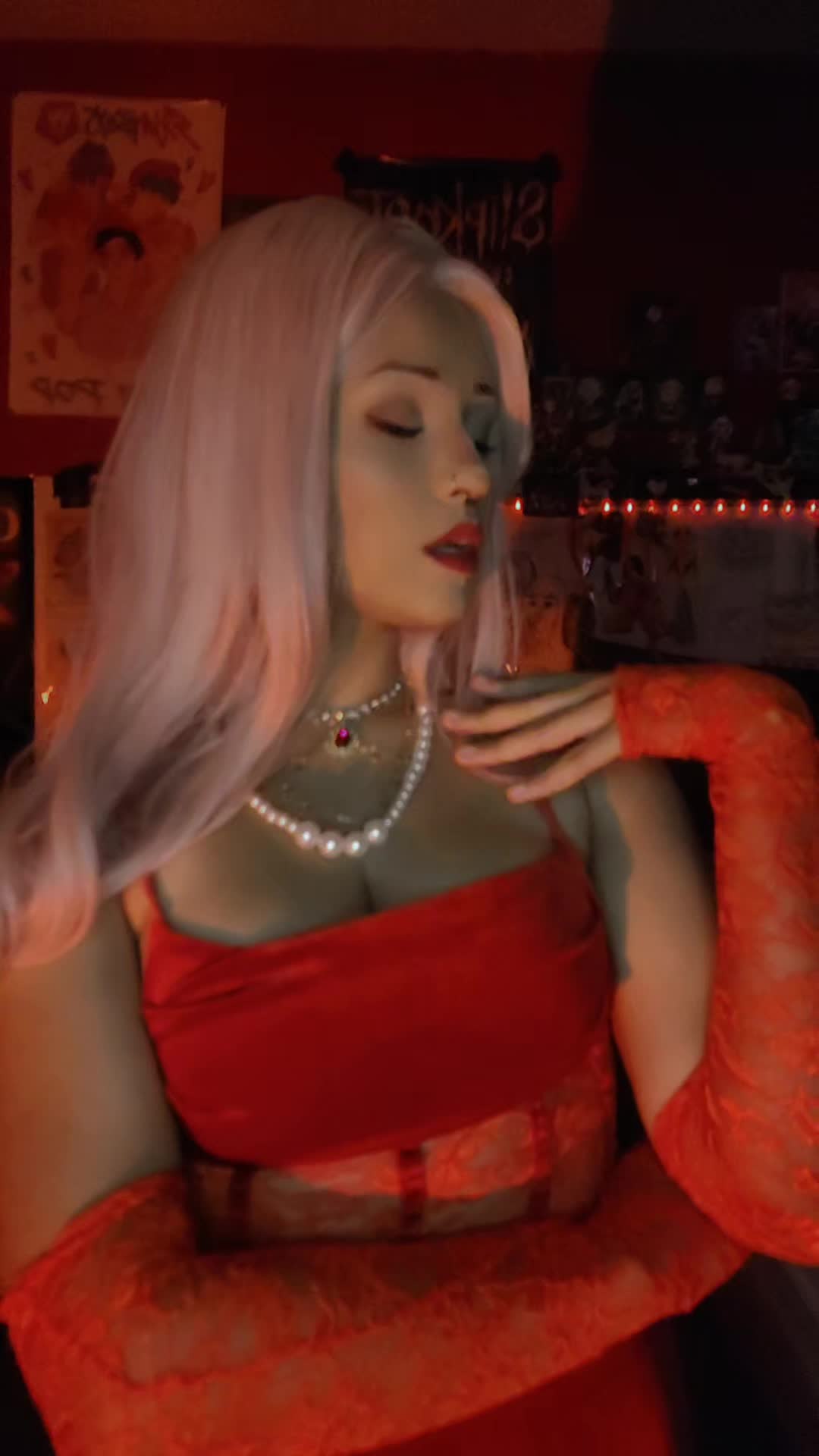 @Tired_cosplayz