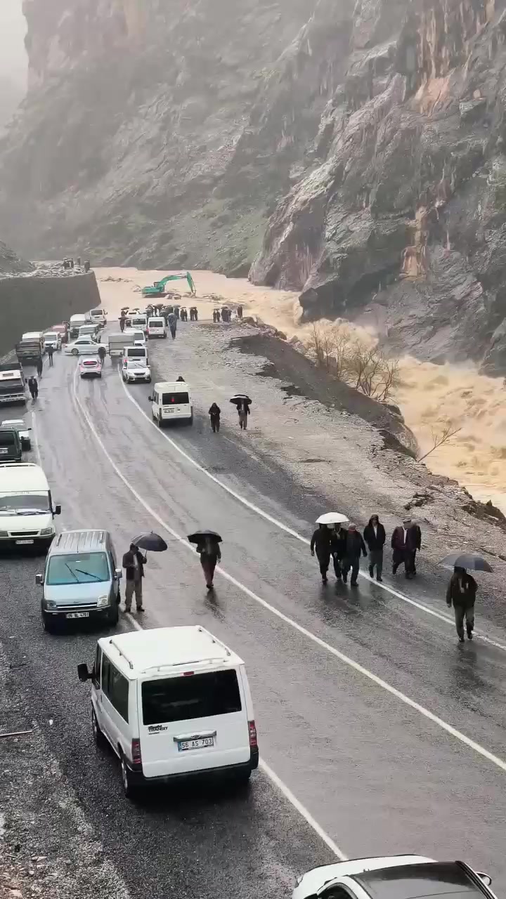 @Onur D&uuml;ş&uuml;nmez