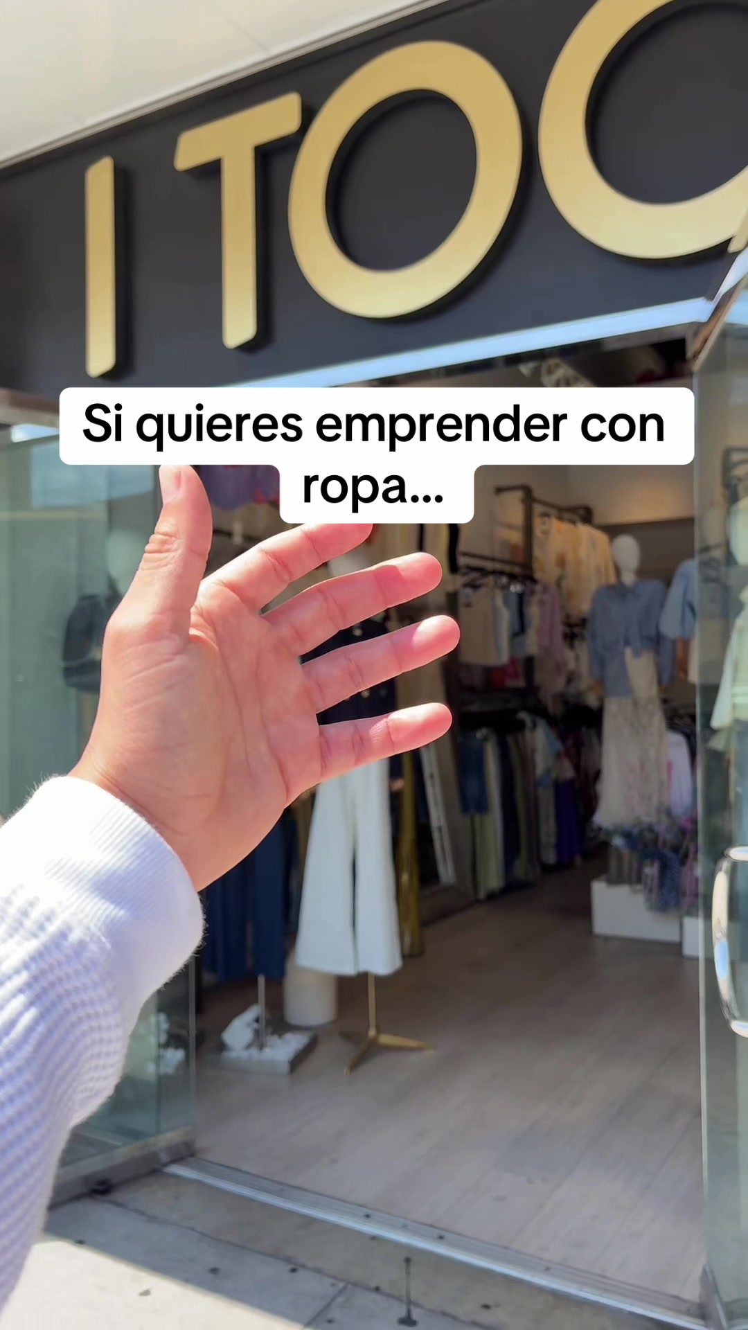 @itoofashion