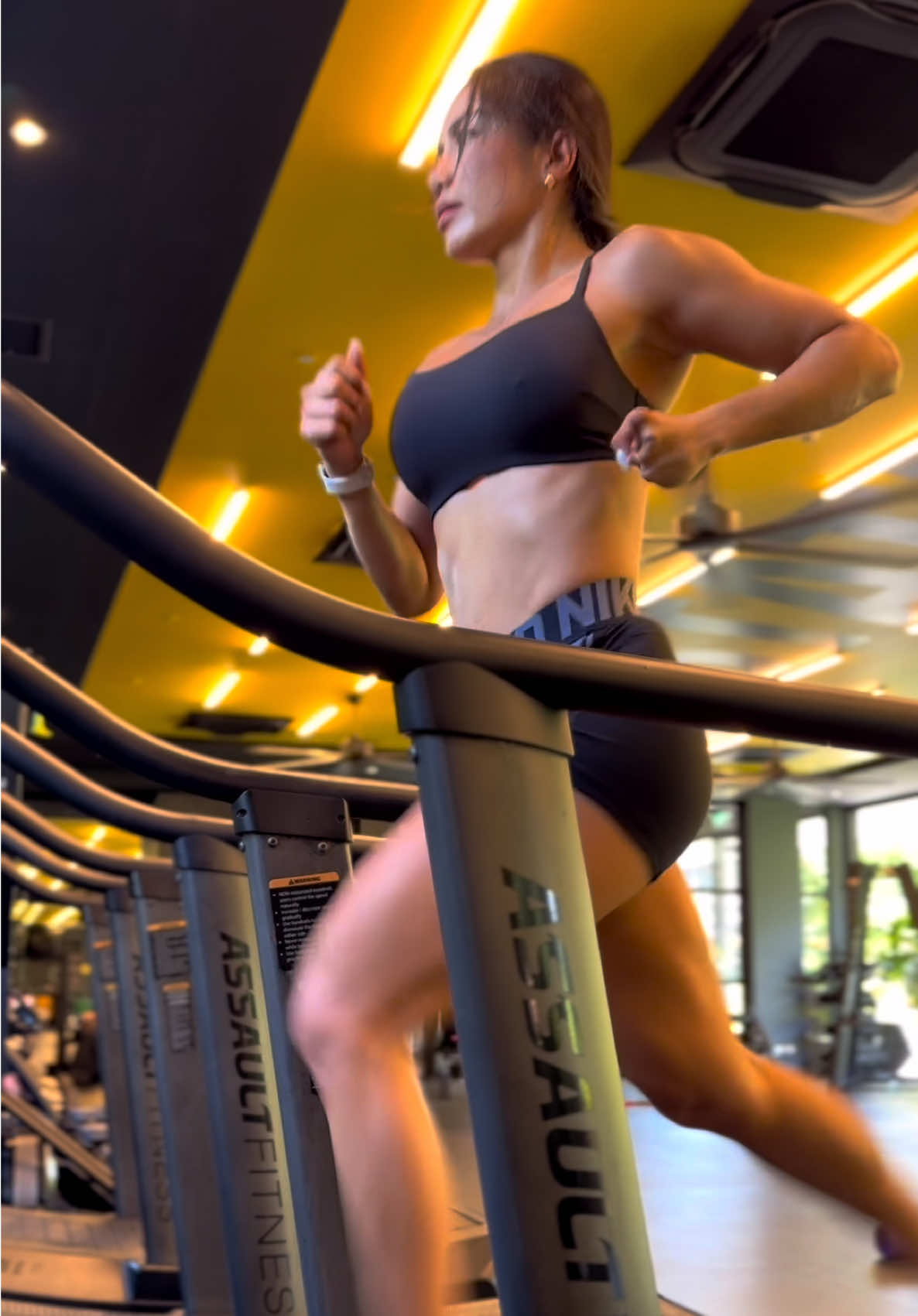 @Tinalovesfitness