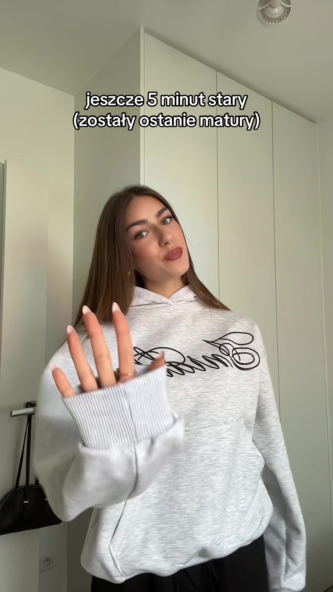 @carolaj_naa