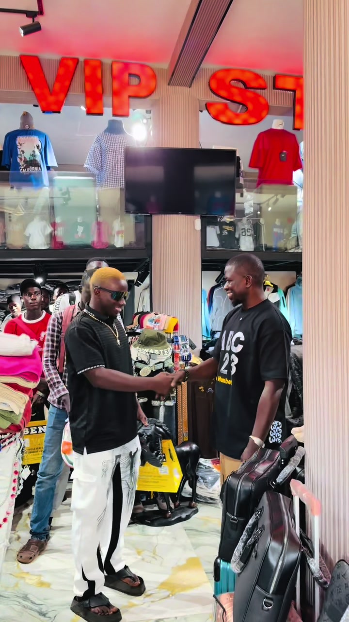 @Benz VIP Fashion Store🇬🇲🇺🇸