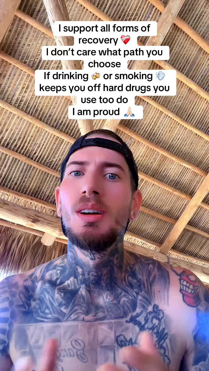 @Hollywood87