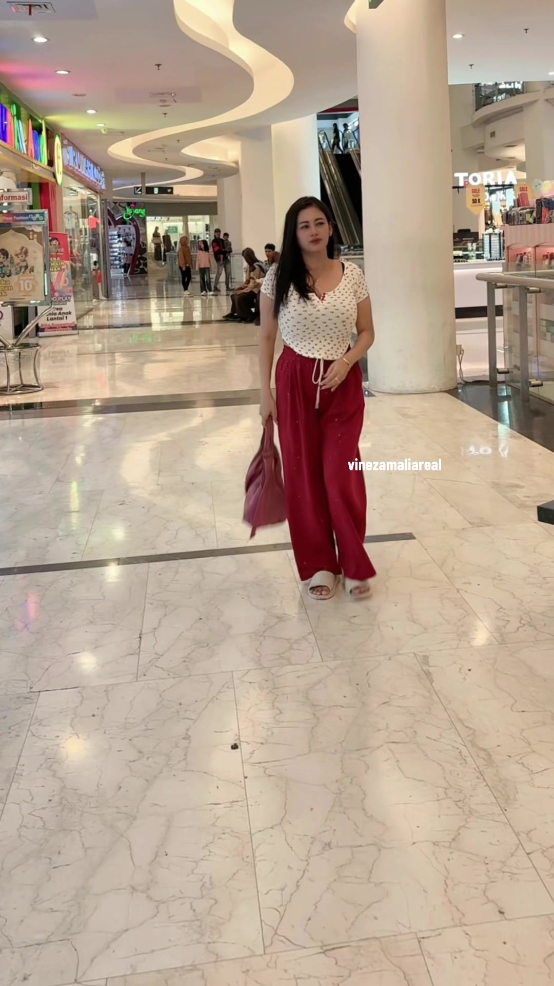 @VinezAmalia