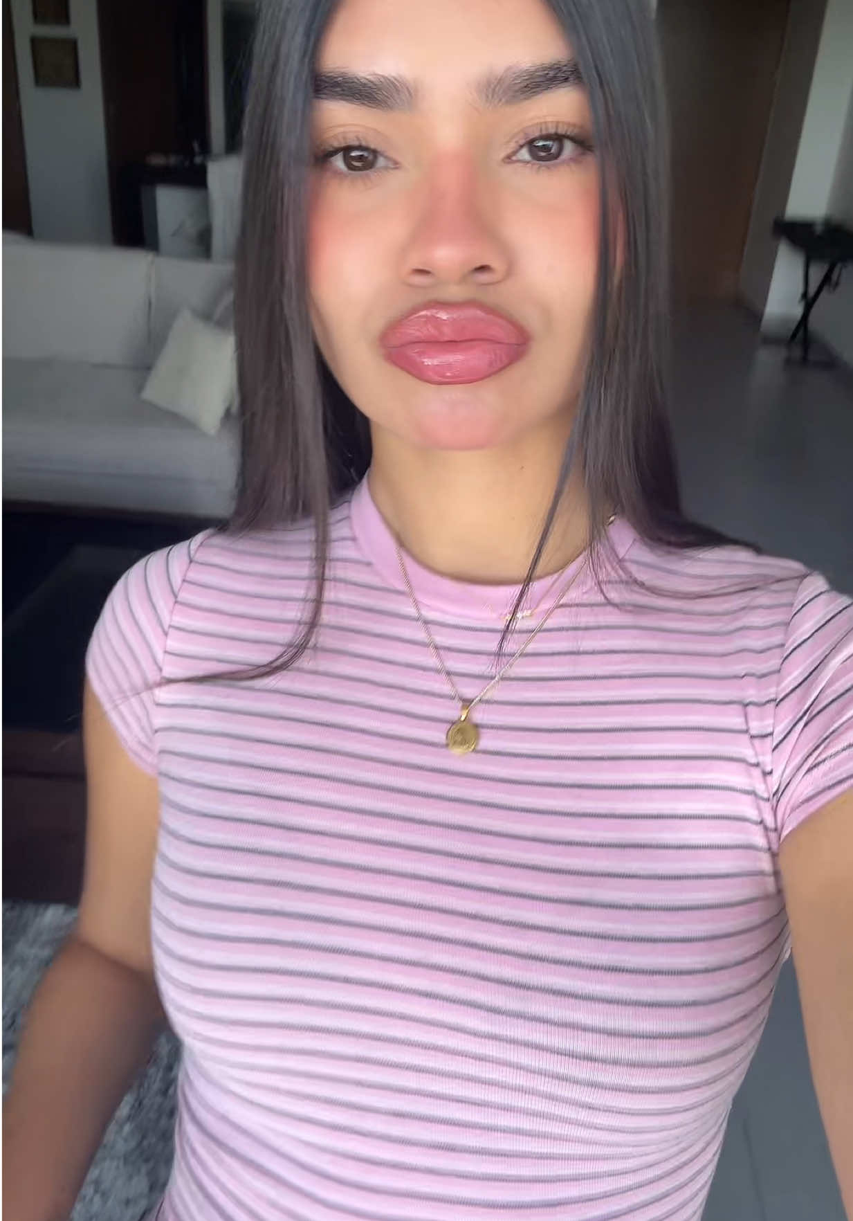 @vanegranadilloo