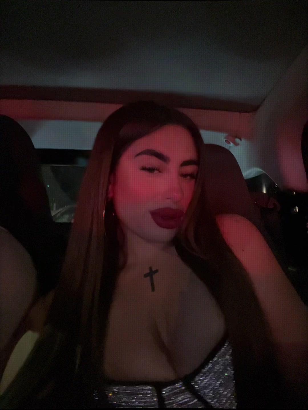 @VVV