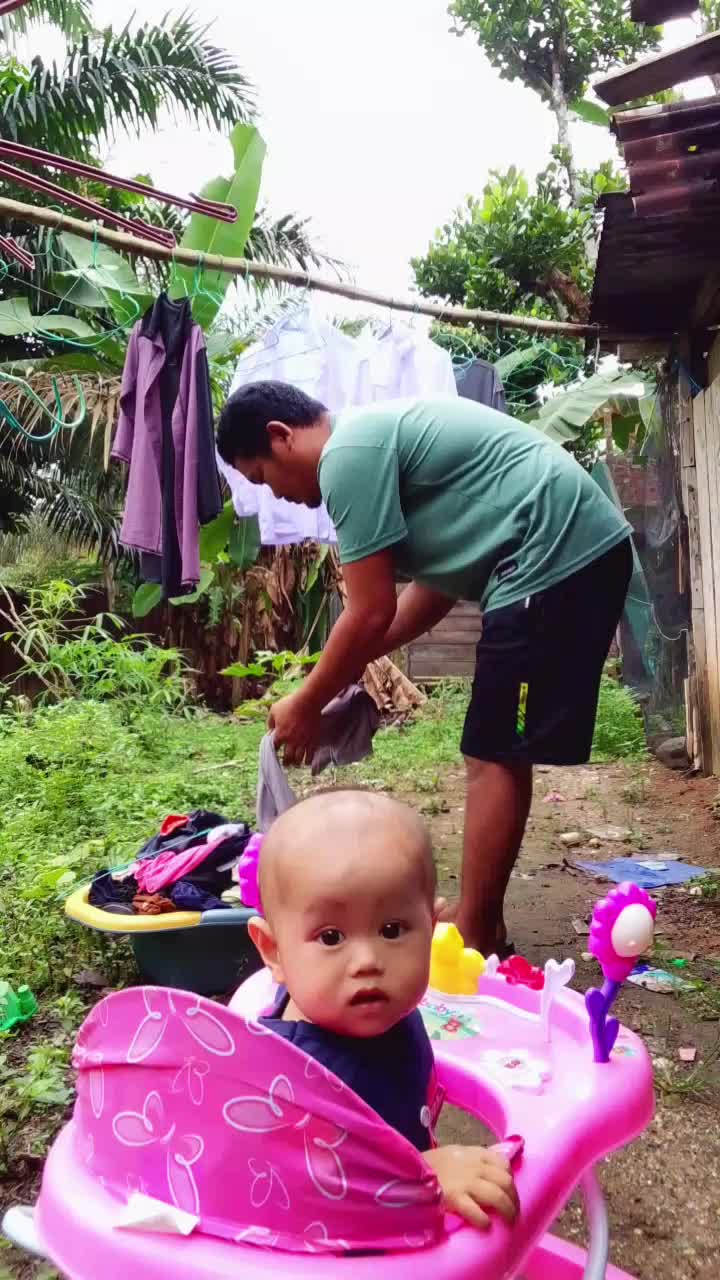 @aku bukan botol yakultk 😠