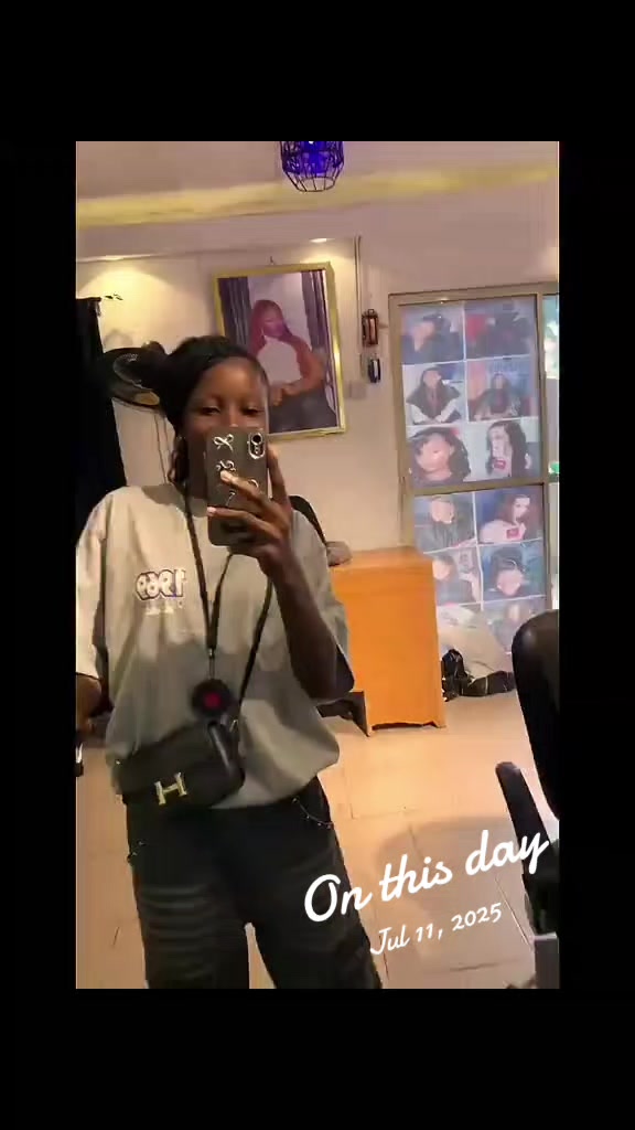 @Golden_stitches__