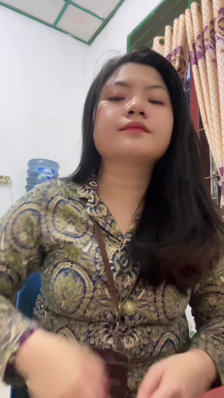 @Hallo, it’s Leni