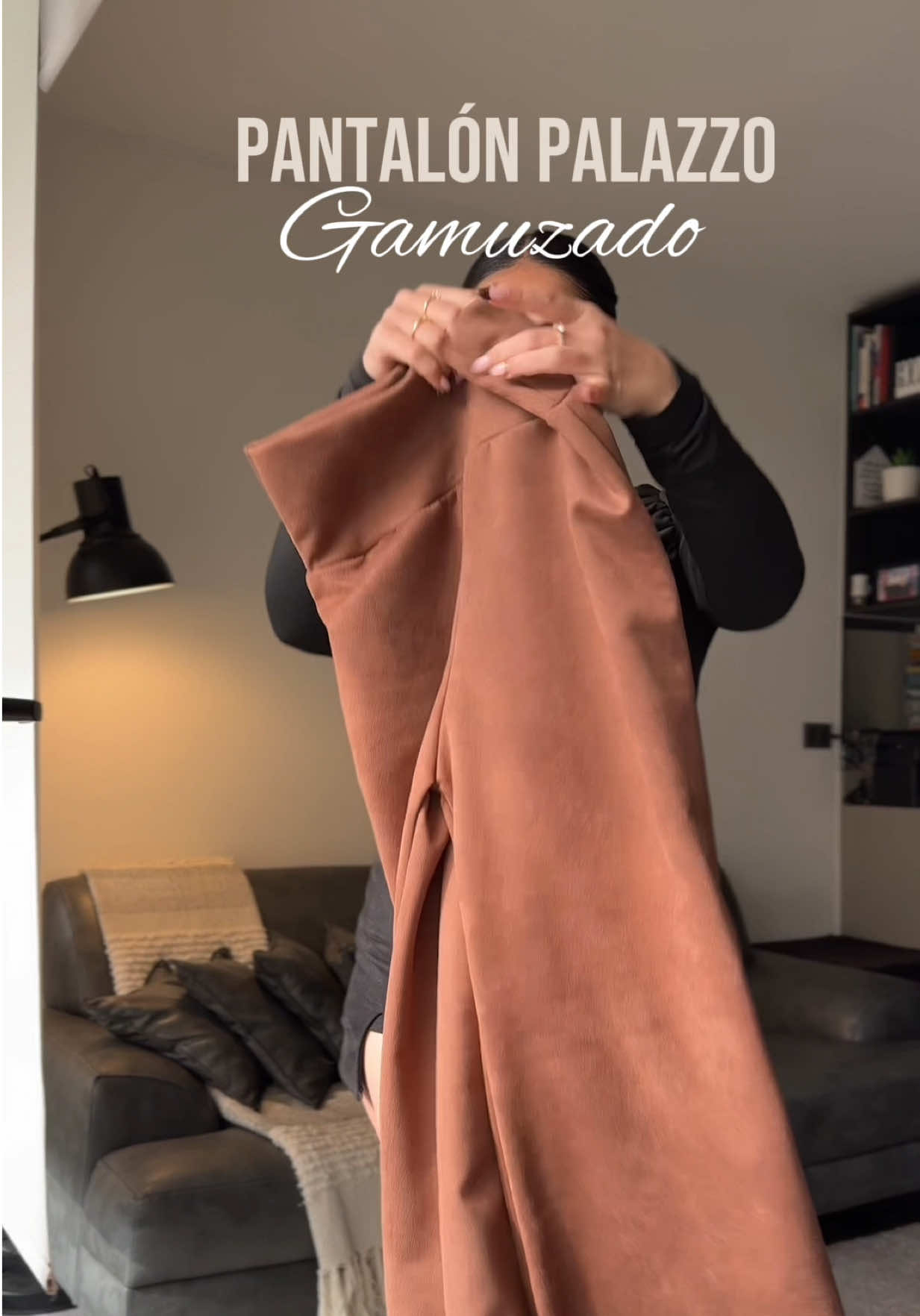 @𝐂𝐨𝐧𝐧𝐲𝐁𝐨𝐮𝐭𝐢𝐪𝐮𝐞