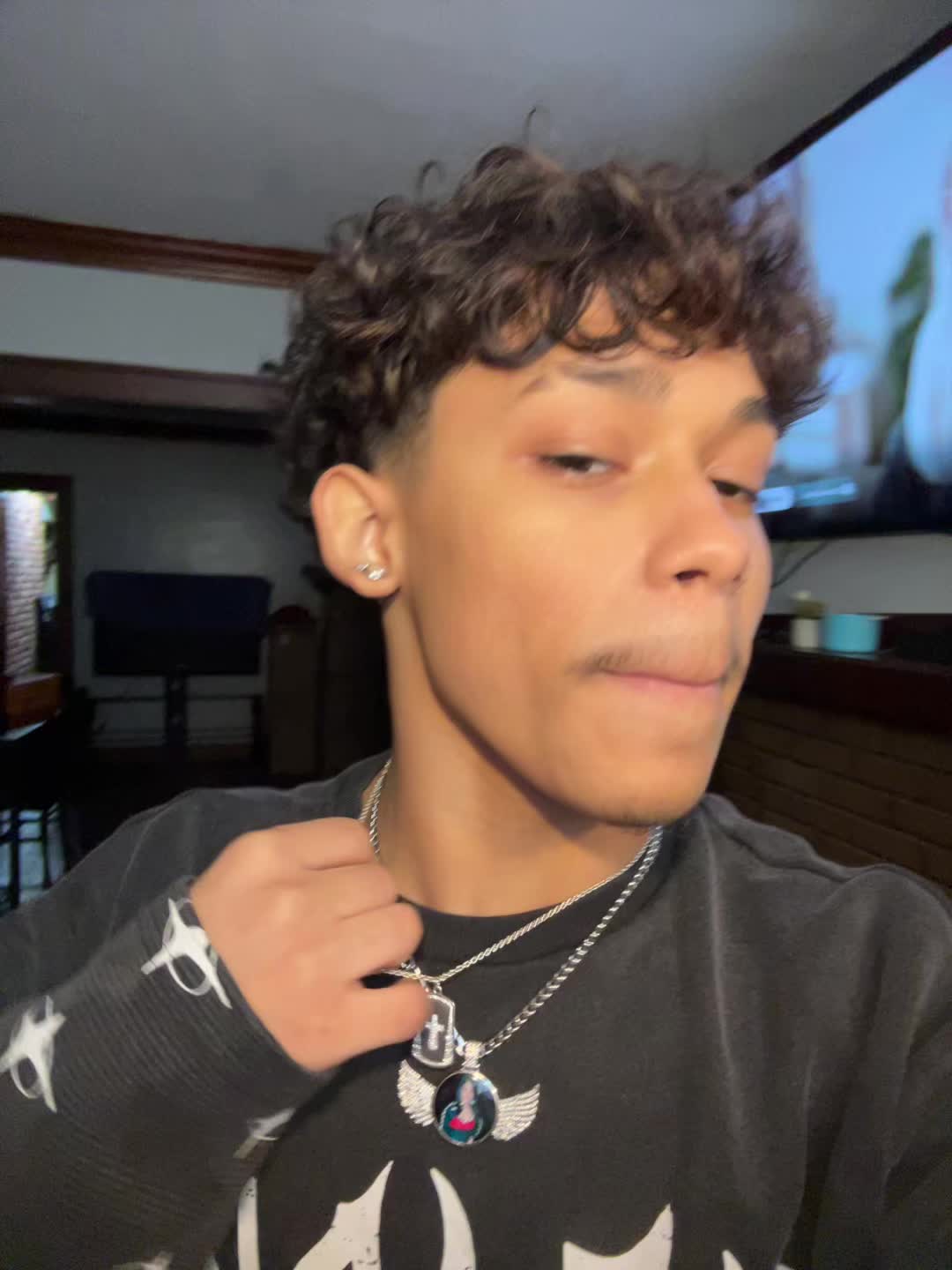 @just_yariel