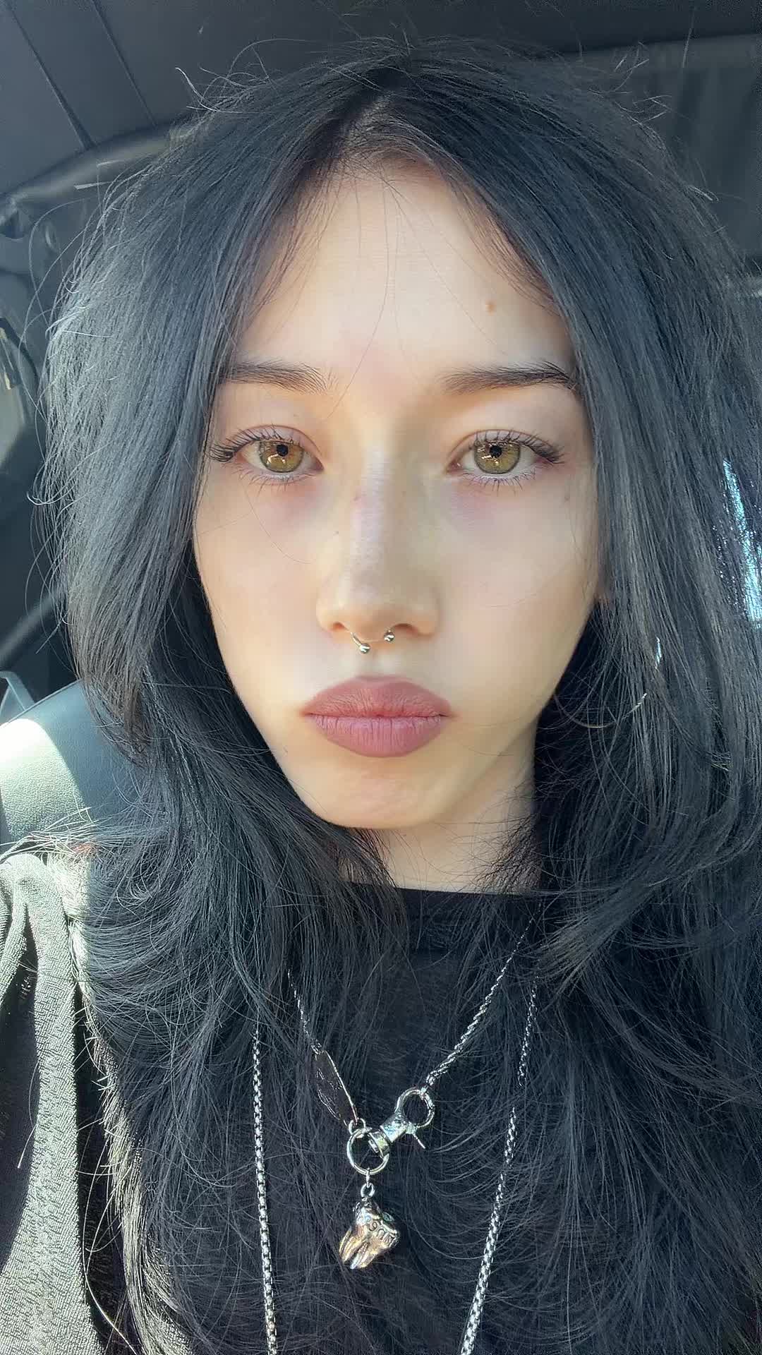 @chlöe