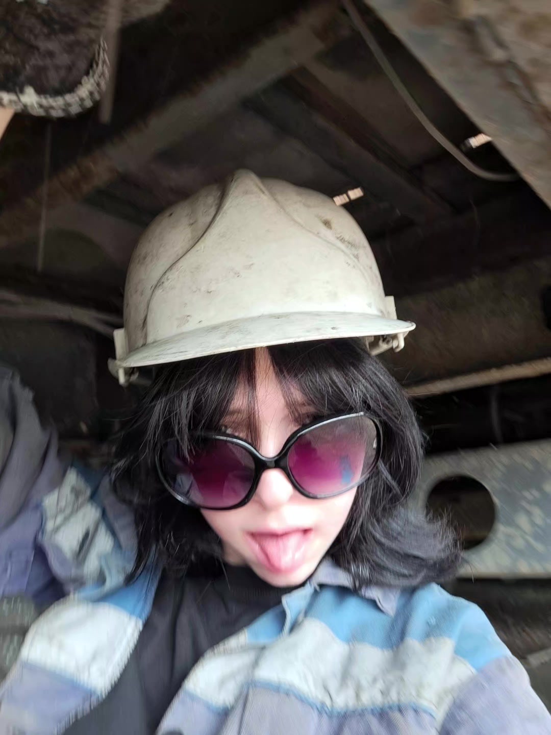@xidhs@