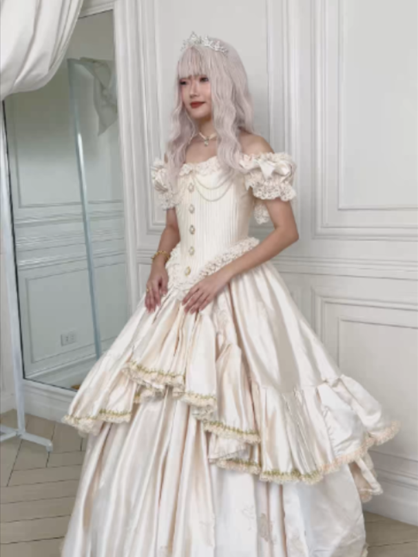 @enchantrail.gowns on IG